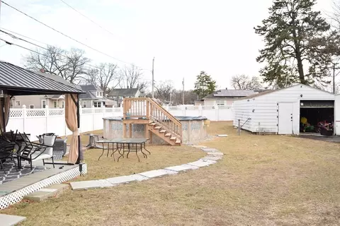 26 Haskins St, Springfield, MA 01109 photo 3