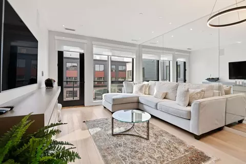 45 W 3rd St #504, Boston, MA 02127
