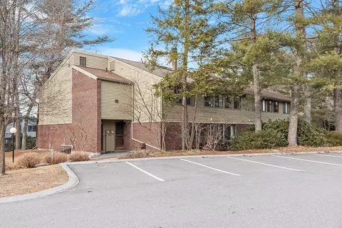 235 Brown Bear Xing #235, Acton, MA 01720