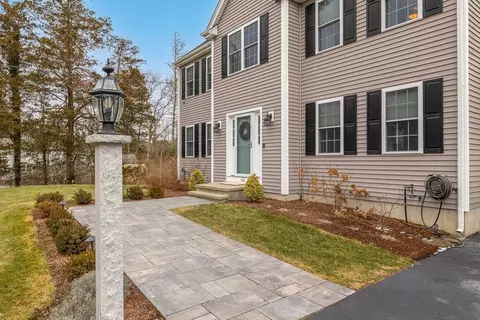 486 Ware St, Mansfield, MA 02048 photo 2