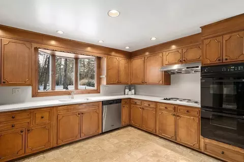 18 Greystone Rd, Dover, MA 02030 photo 8