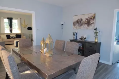 75 Florence St, Springfield, MA 01105 photo 8