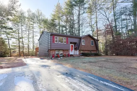 9 James St, Norton, MA 02766