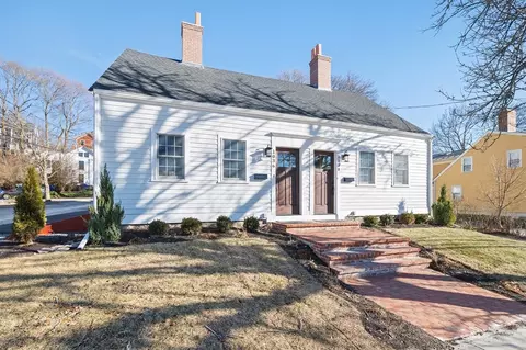 1036 Chestnut St #1036, Newton, MA 02464