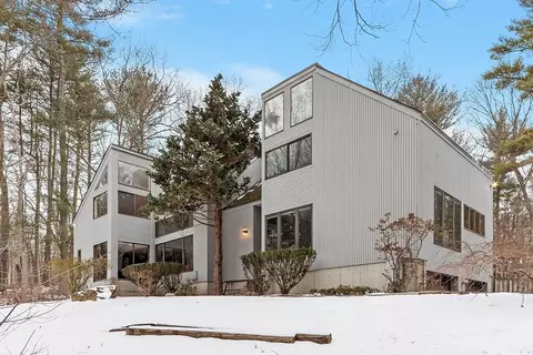 91 Laurelwood Dr, Carlisle, MA 01741