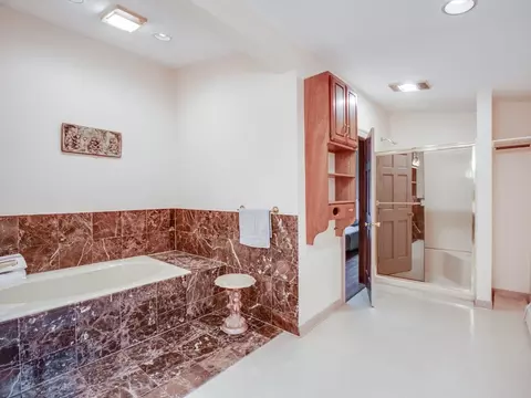 Bath - 29 Agate Ave, Worcester, MA 01604 photo 2 of 3