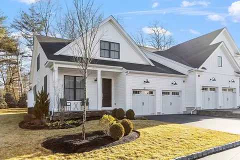 33 Wheeler Dr #33, Boxborough, MA 01719