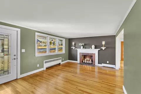 38 Selfridge Rd, Reading, MA 01867 photo 7