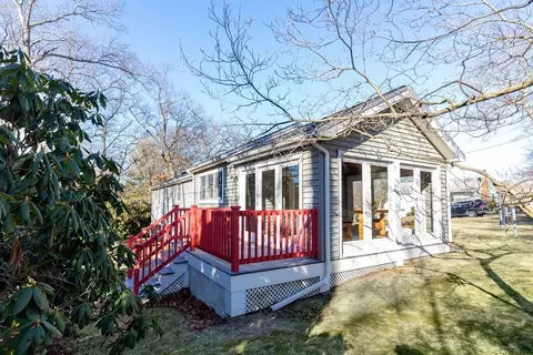 38 Selfridge Rd, Reading, MA 01867 photo 3