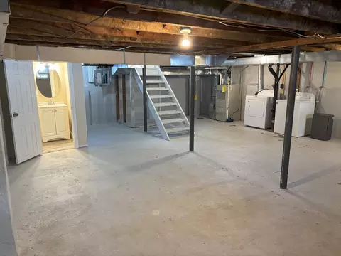 78 Gilman St, Springfield, MA 01118 photo 33