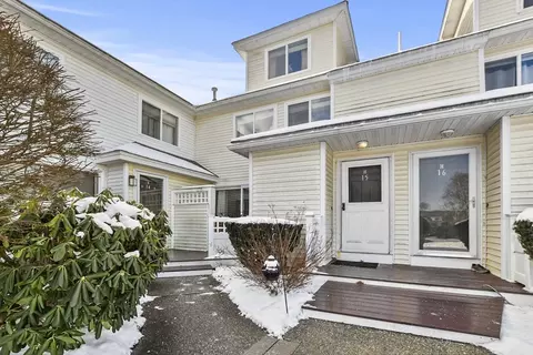 360 Littleton Rd #H15, Chelmsford, MA 01824