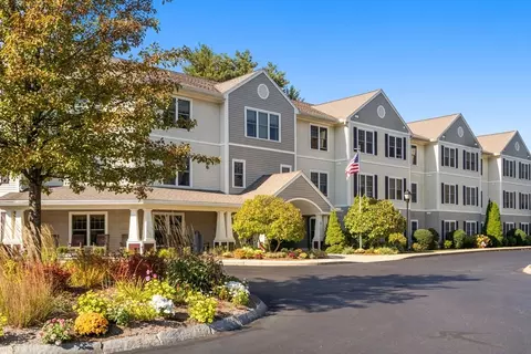 7 Crescent Way #208, Fiskdale, MA 01518