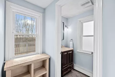 11 Marr Rd, Saugus, MA 01906 photo 3
