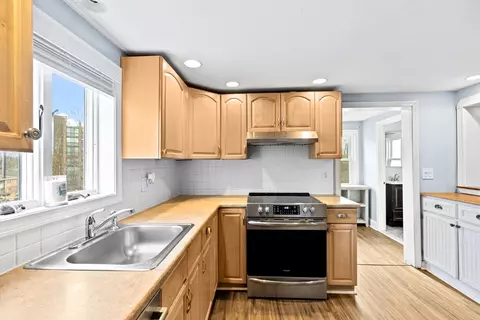 11 Marr Rd, Saugus, MA 01906 photo 9