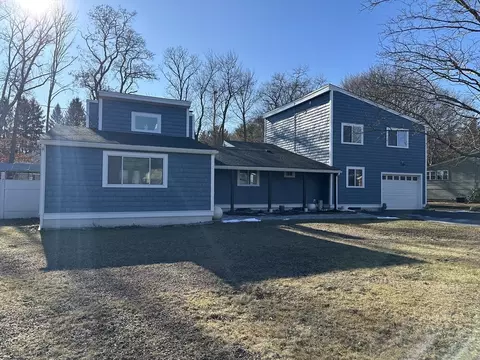 10 Dundee Dr, Bridgewater, MA 02324