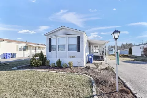 65 Natick Dr, Taunton, MA 02780