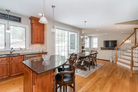 72 Winter St, Natick, MA 01760 photo 4
