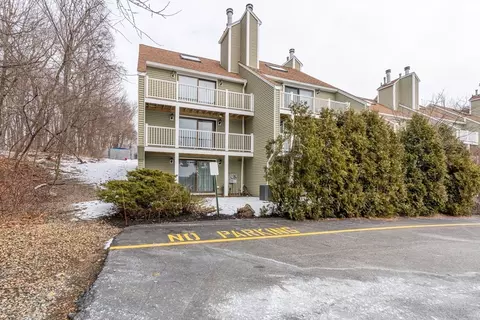45 Lakeside Ave #40, Marlborough, MA 01752
