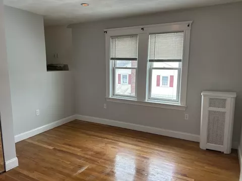 Living - 87 Floyd St, Everett, MA 02149 photo 8 of 9