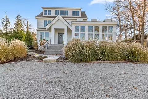 86 Atlantic Ave, Cohasset, MA 02025