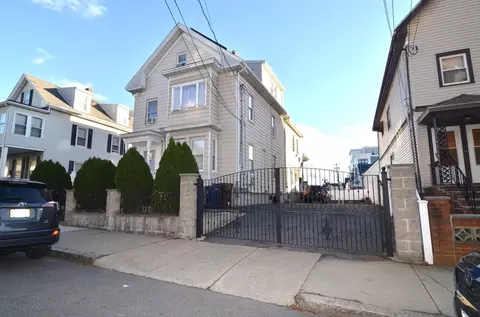 28 Parlin St, Everett, MA 02149