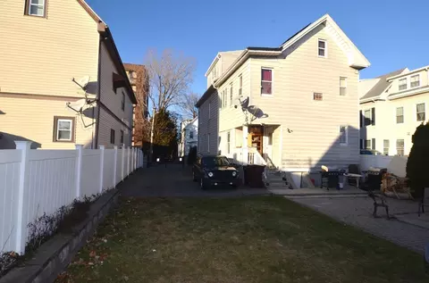 Exterior - 28 Parlin St, Everett, MA 02149 photo 2 of 4