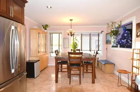 Dining - 28 Parlin St, Everett, MA 02149 photo 1 of 1