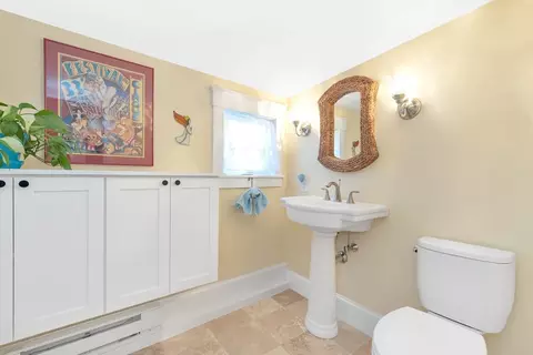 Bath - 64 Eastern Point Rd #2, Gloucester, MA 01930 photo 1 of 4