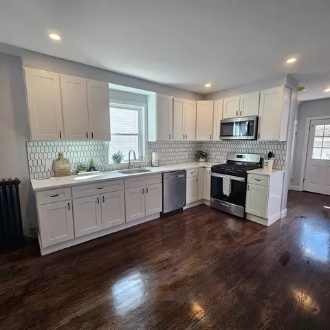 95 Walnut St, Lynn, MA 01905 photo 3
