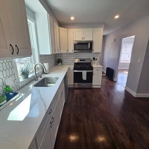 95 Walnut St, Lynn, MA 01905 photo 2
