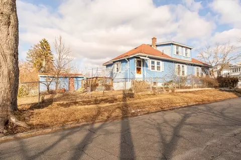 112 Lyons St, Springfield, MA 01151 photo 17