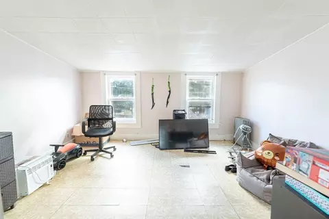 112 Lyons St, Springfield, MA 01151 photo 11