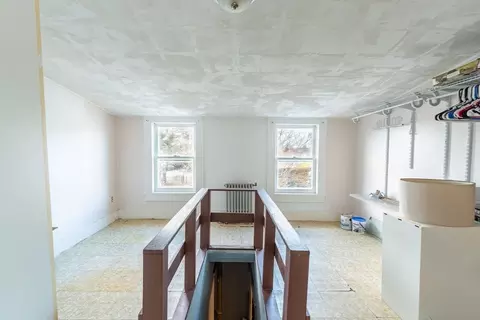 112 Lyons St, Springfield, MA 01151 photo 12