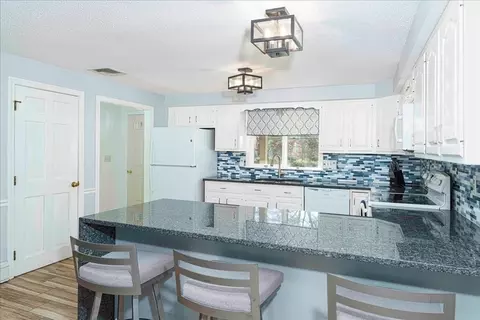 54 Fruit St, Mansfield, MA 02048 photo 5