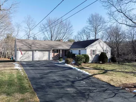 54 Fruit St, Mansfield, MA 02048