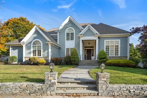 160 Old Farm Rd, Newton, MA 02459