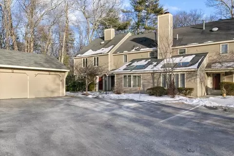 118 Brickett Hill Cir #118, Haverhill, MA 01830