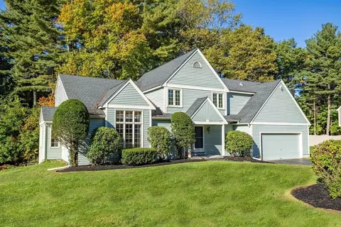 7 Lynwood Ln, Westford, MA 01886