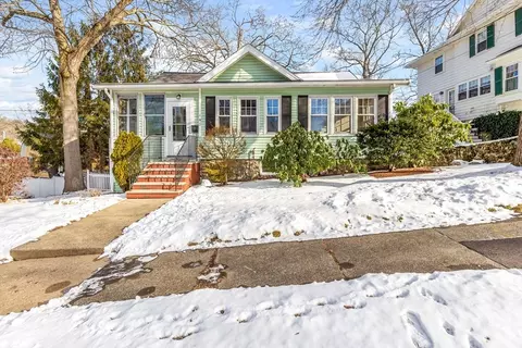 147 Ashland St, Melrose, MA 02176