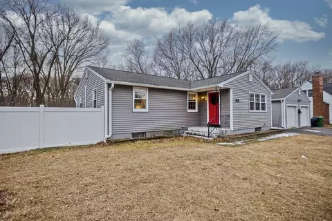 42 Simone Rd, Chicopee, MA 01013 photo 2