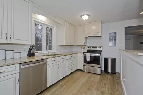 42 Simone Rd, Chicopee, MA 01013 photo 9