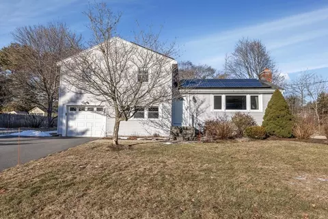 48 Brookdale Rd, Sudbury, MA 01776