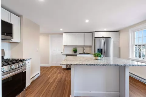 40 Middle St #3A, Gloucester, MA 01930 photo 9