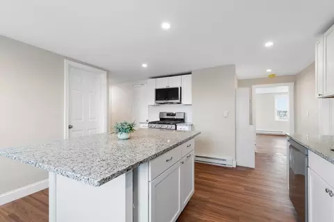 40 Middle St #3A, Gloucester, MA 01930 photo 11