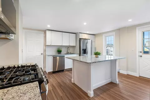 40 Middle St #3A, Gloucester, MA 01930 photo 8