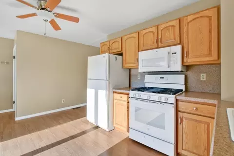 25 Chipmunk Rd, Springfield, MA 01118 photo 12