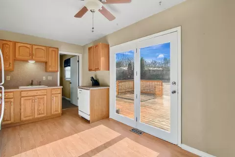 25 Chipmunk Rd, Springfield, MA 01118 photo 9
