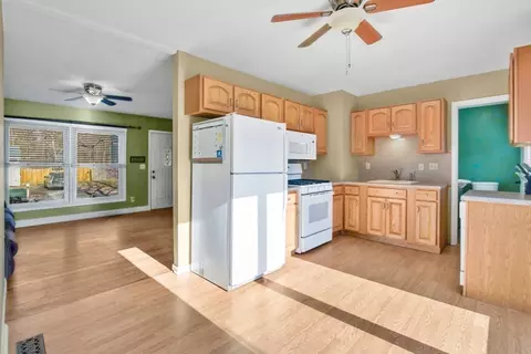 25 Chipmunk Rd, Springfield, MA 01118 photo 7