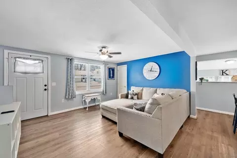 45 Georgetown St, Springfield, MA 01104 photo 5