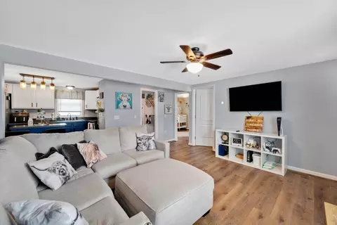 45 Georgetown St, Springfield, MA 01104 photo 4
